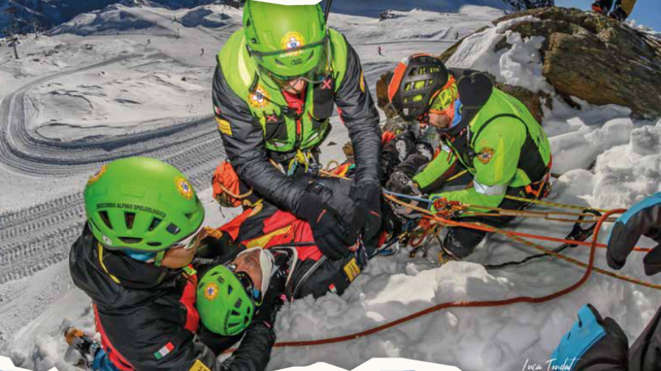 Macugnaga capitale del soccorso alpino: esercitazioni d’élite in scenari estremi